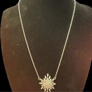 Snowflake design necklace 925 SS with CZ’s